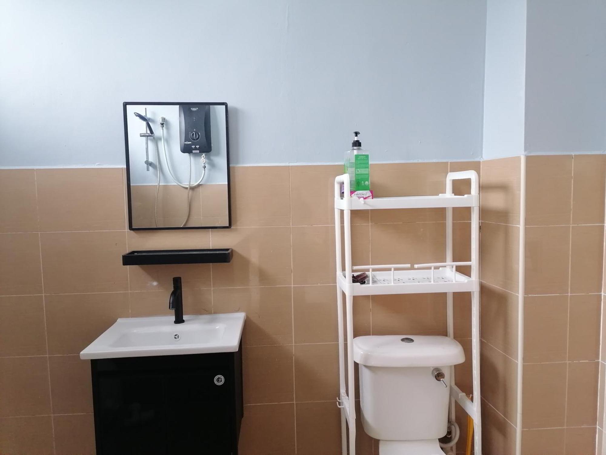 d KAMAR Homestay @Desaru Kangkar Chemaran Bagian luar foto