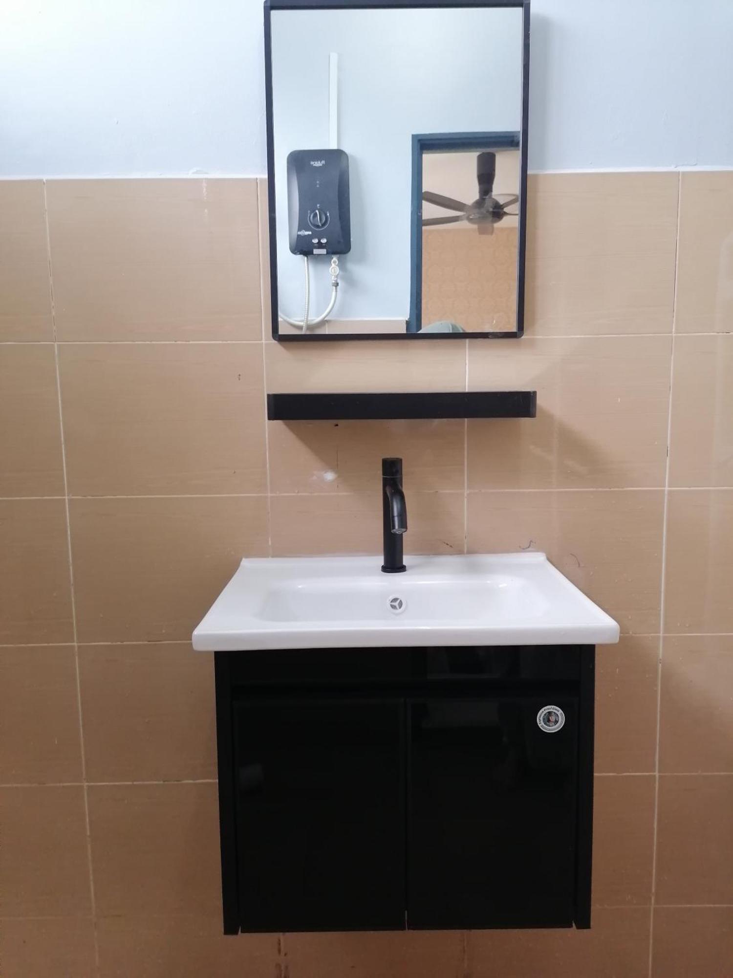 d KAMAR Homestay @Desaru Kangkar Chemaran Bagian luar foto