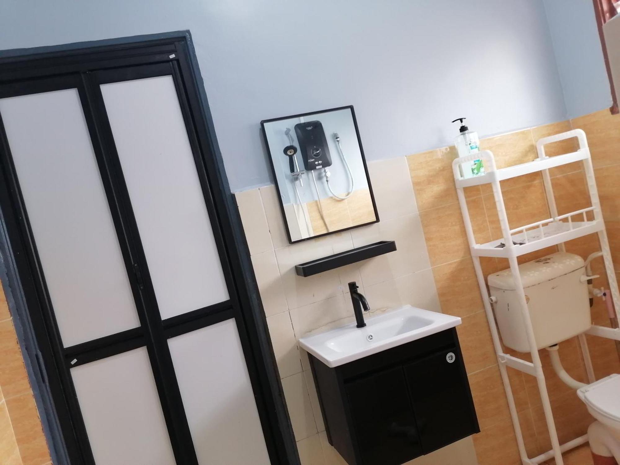 d KAMAR Homestay @Desaru Kangkar Chemaran Bagian luar foto